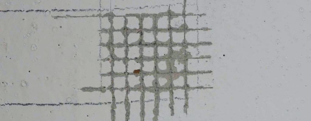 Distorted lines = signs of poor adhesion